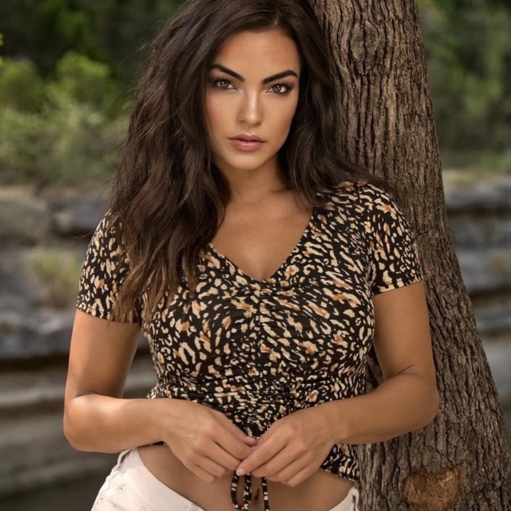 Forever 21 Adjustable Crop Top Short Sleeve S Leopard Print